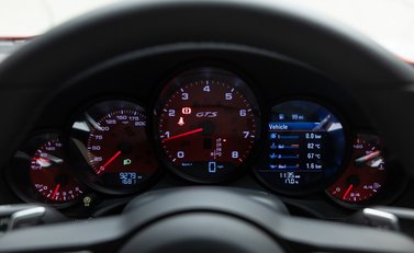 Porsche 911 Carrera 4 GTS (991.2) 25