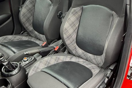 Mini Hatch COOPER 52