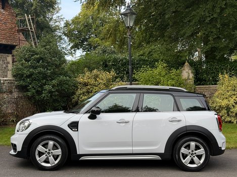 Mini Countryman COOPER D 2