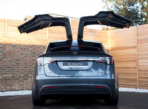 Tesla Model X X P100 23