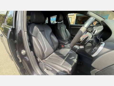 Audi RS3 2.5 RS 3 Sportback TFSI Quattro Semi-Auto 4WD 5dr 7
