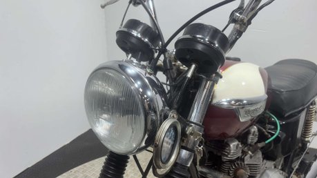 Triumph Bonneville 650 1973 GOOD RUNNING PROJECT BIKE CLASSIC BARN FIND 650CC 18