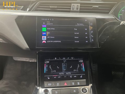 Audi E-Tron 55 Technik SUV 5dr Electric Auto quattro 95kWh (11kW Charger) (408 ps) 18