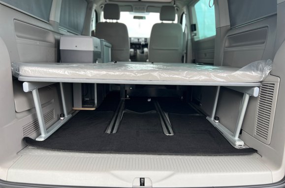 Volkswagen California BEACH 2.0 TDI AUTO CAMPERVAN 51