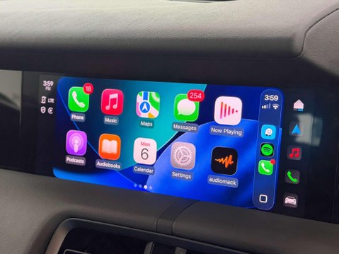 Porsche Taycan Performance Plus 93.4kWh Turbo Saloon 4dr Electric Auto 4WD (680 ps) 52