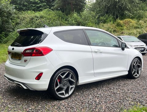 Ford Fiesta 1.5 Fiesta ST-3 T 3dr 5