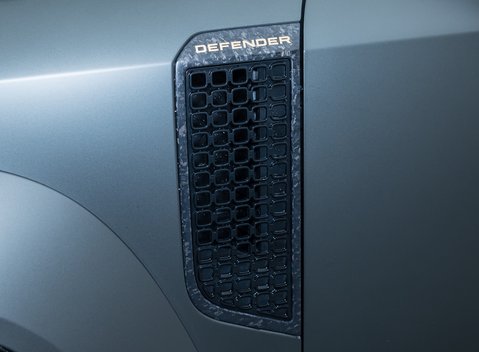 Land Rover Defender 110 OCTA EDITION ONE 41