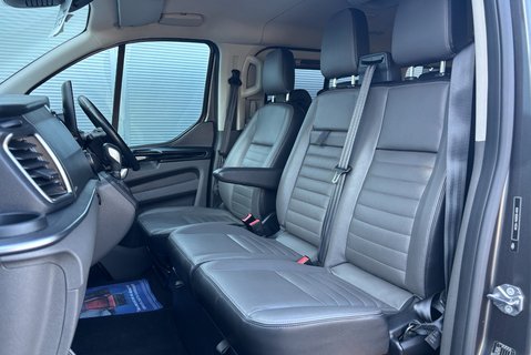 Ford Tourneo Custom 320 130 ps Titanium L2 9 Seater - Automatic 4