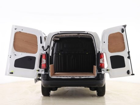 Peugeot Partner Standard 1000 1.5 BlueHDi 100 Professional Premium Van 4