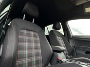Volkswagen Golf GTI PERFORMANCE TSI DSG 49