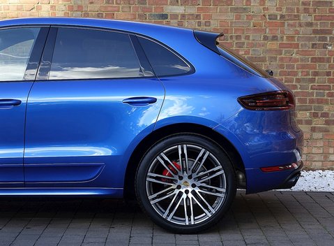 Porsche Macan GTS 8