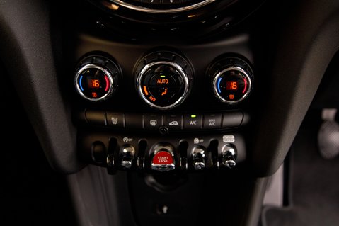 Mini Hatch COOPER 31