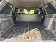 Land Rover Discovery D300 Commercial Dynamic HSE 11