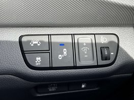 Hyundai IONIQ 1.6 IONIQ Premium SE FHEV Semi-Auto 5dr 70