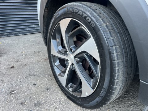 Hyundai TUCSON 1.7 CRDi Blue Drive Premium SUV 5dr Diesel DCT Euro 6 13
