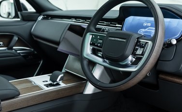 Land Rover Range Rover P460e Autobiography LWB 10