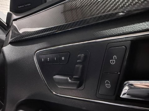 Mercedes-Benz E Class 6.2 E63 V8 AMG G-Tronic Euro 5 4dr 39