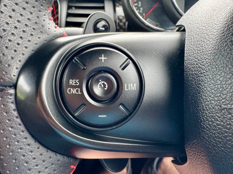Mini Hatch JOHN COOPER WORKS 27