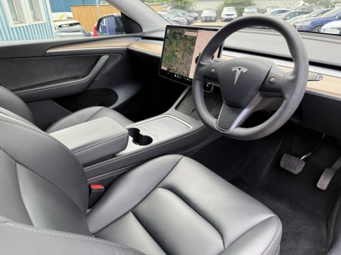Tesla Model Y (Dual Motor) Long Range SUV 5dr Electric Auto 4WDE (384 bhp) 3