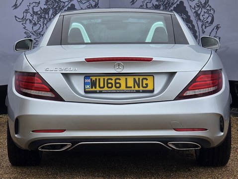 Mercedes-Benz SLC SLC 250 D AMG LINE 8