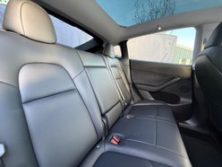 Tesla Model Y (Dual Motor) Long Range SUV 5dr Electric Auto 4WDE (384 bhp) 26