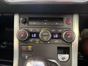 Land Rover Range Rover Evoque 2.2 SD4 Pure Tech 4WD Euro 5 (s/s) 5dr 34