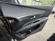 Peugeot 3008 S/S ALLURE 13