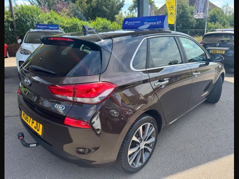 Hyundai i30 1.6 CRDi Blue Drive Premium Euro 6 (s/s) 5dr 7