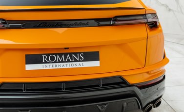 Lamborghini Urus Performante 33
