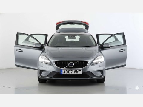 Volvo V40 2.0 V40 Momentum Nav+ T2 5dr 9