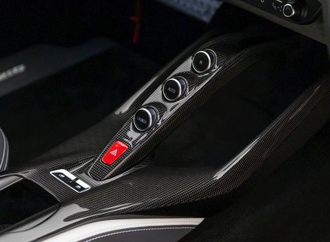 Ferrari 812 Superfast 16