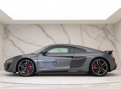 Audi R8 V10 Performance Carbon Black 2
