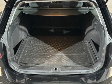 Volkswagen Passat SE TDI DSG 9