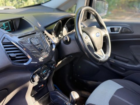 Ford Ecosport 1.5 TDCi Titanium 2WD Euro 5 5dr 9