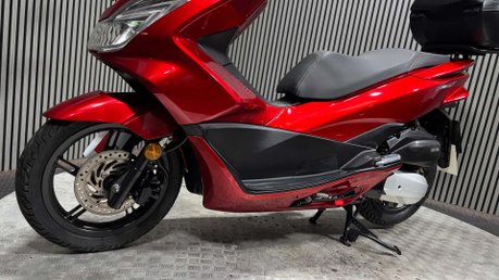 Honda PCX WW PCX 125 2016 ONLY 13K 1 OWNER LONG MOT WARRANTY 125CC 12