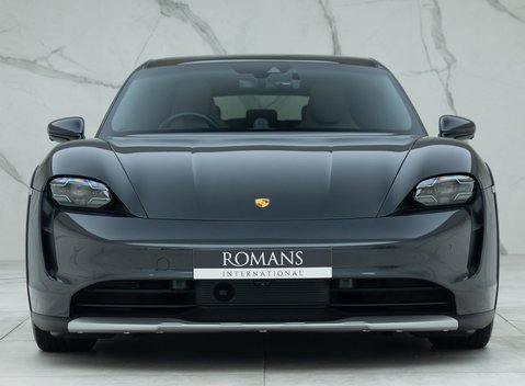 Porsche Taycan 4S Cross Turismo 4