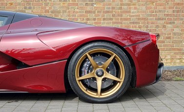 Ferrari LaFerrari 11