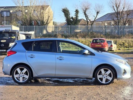 Toyota Auris 1.6 V-Matic Sport Hatchback 5dr Petrol Multidrive S Euro 5 (132 ps) 13