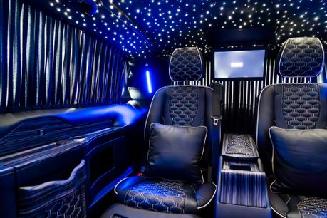 Mercedes-Benz V Class V 300 SUTTON EXECUTIVE CLASS. VAT Q. VIP SEATS. STARLIGHT HEADLINER. TVS. 4