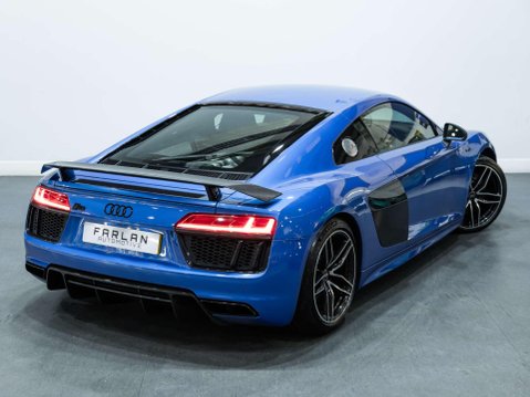 Audi R8 5.2 FSI V10 Coupe 2dr Petrol S Tronic quattro Euro 6 (s/s) (540 ps) 40