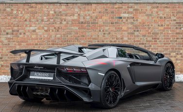 Lamborghini Aventador SV LP750-4 Roadster 9