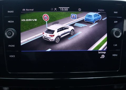 Volkswagen T-Roc 1.5 TSI R-Line SUV 5dr Petrol DSG Euro 6 (s/s) (150 ps) 30