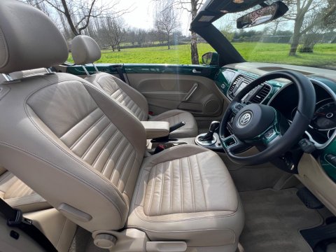 Volkswagen Beetle DESIGN TSI BLUEMOTION TECHNOLOGY DSG 37