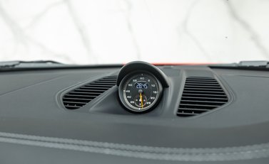 Porsche 911 GT2 RS Weissach (991) 24