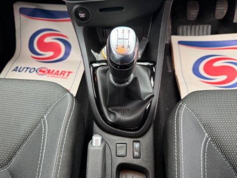 Renault Clio 0.9 TCe Iconic Euro 6 (s/s) 5dr 10