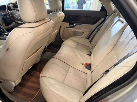 Jaguar XJ 3.0d V6 Portfolio Auto Euro 5 4dr 13