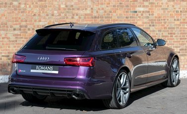 Audi RS6 Avant Performance 5