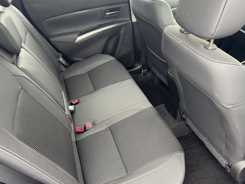 Suzuki S-Cross 1.5 Hybrid Ultra ALLGRIP 5dr AGS 32