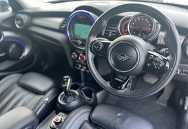 Mini Hatch COOPER EXCLUSIVE 5 DOOR AUTOMATIC 20