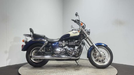 Triumph Bonneville 2008 7K EXCELLENT CONDITION CRUISER LOW RIDER 865CC 1
